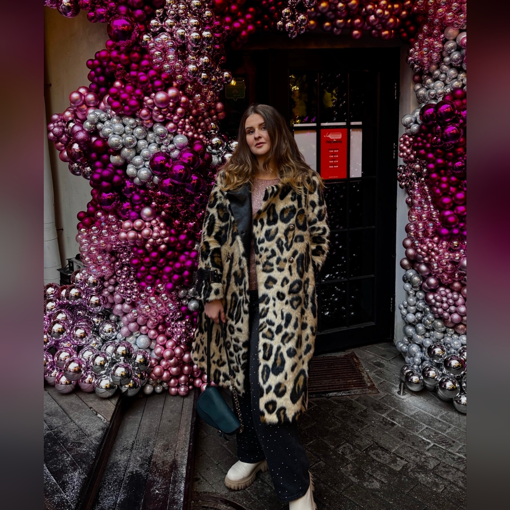 Long Leopard Print Warm Fluffy Faux Fur Trench Coat for Women - Picture 4 of 12